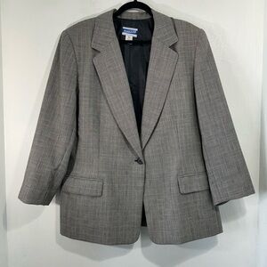 18W Pendleton 100% virgin wool preppy plaid black and white blazer.Size 18W